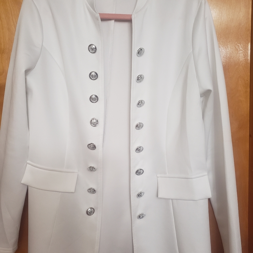 Womens gold button blazer. New Sz XL.